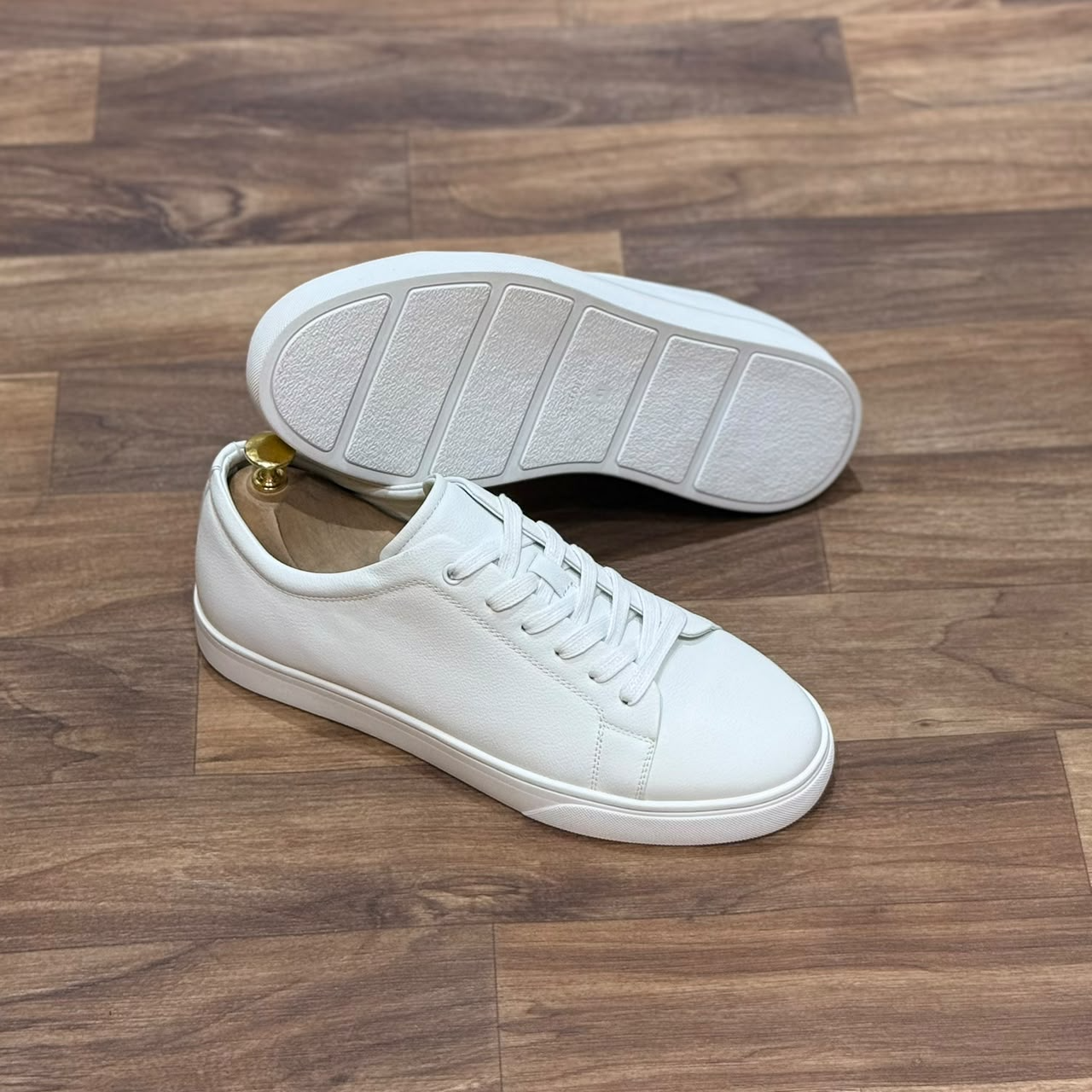 Minimal Leather Sneaker White