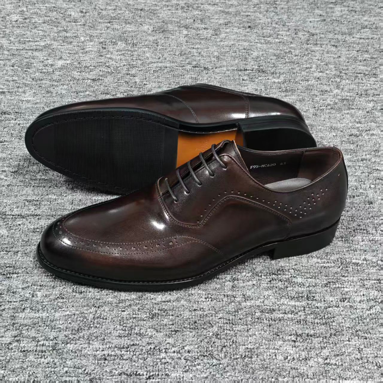 Clarks England Dark Brown Wingtip Brogue Oxford