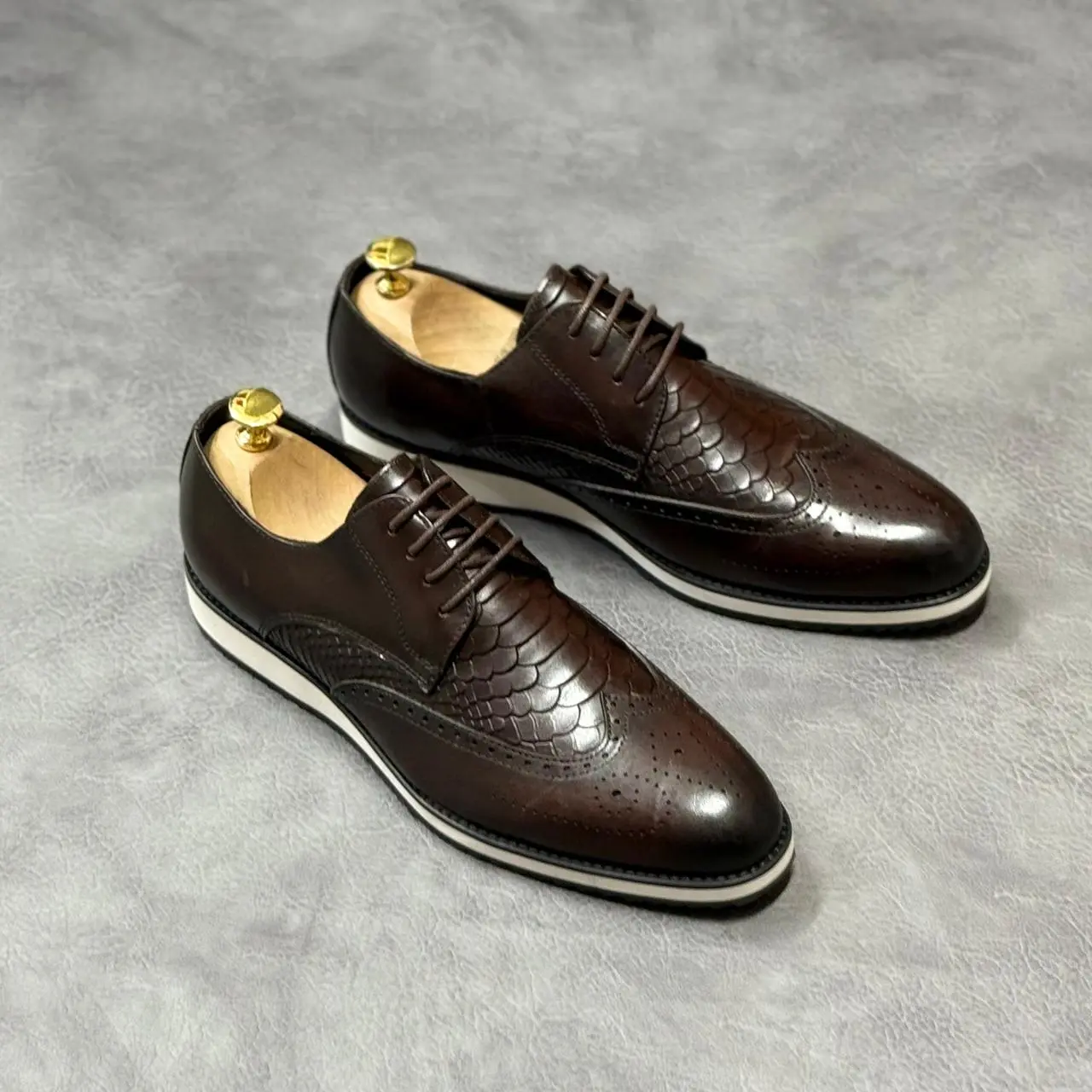 Dark Brown scale-texture Wingtip Derby (white sole)
